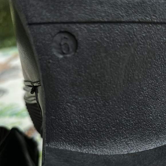 NWT Regazza Black Slip On Ankle Boots Elastic Sides Zipper Design Women’s 6 8 10 - Picture 15 of 16